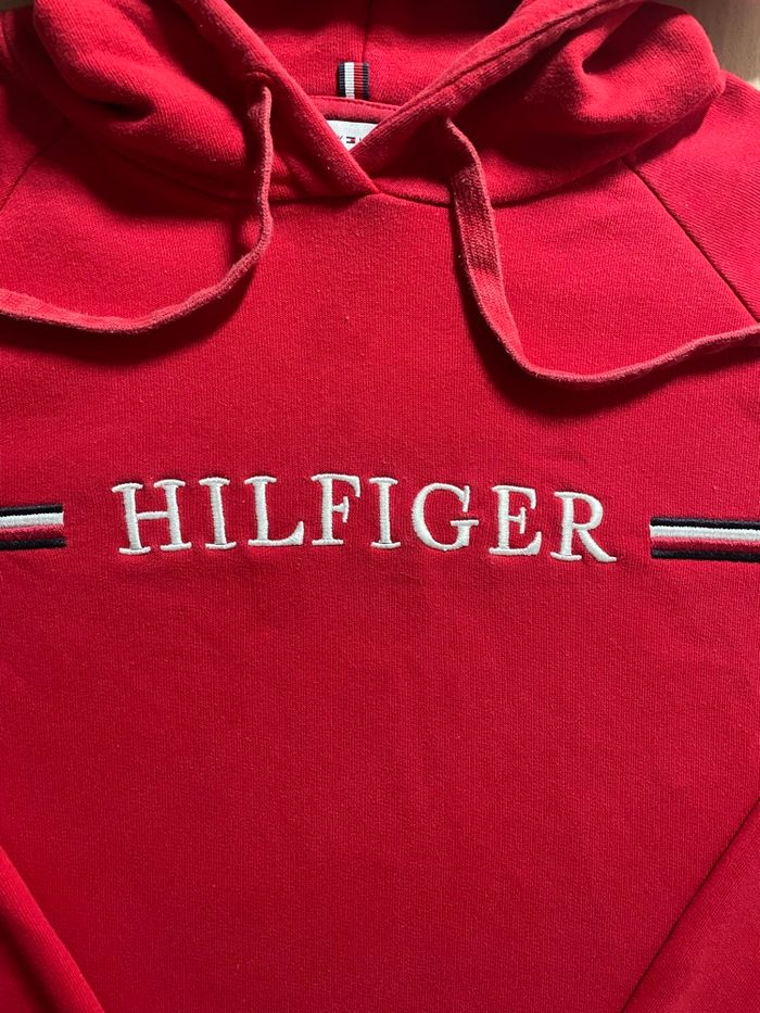 Sweat a capuche rouge - photo numéro 2