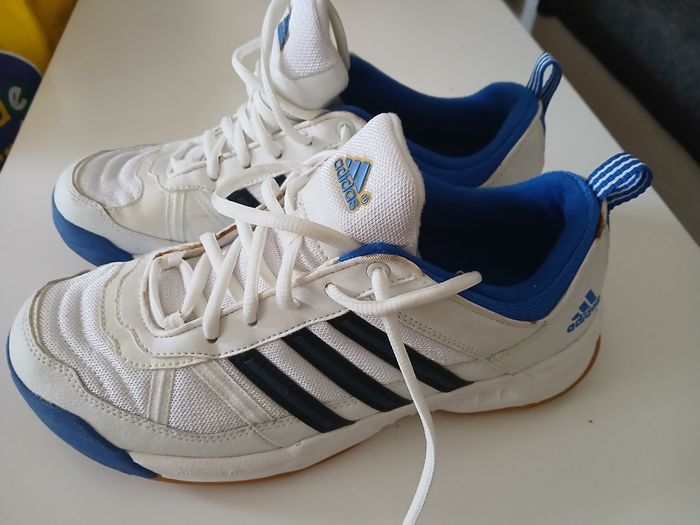 Basket Adidas taille 40 - photo numéro 2