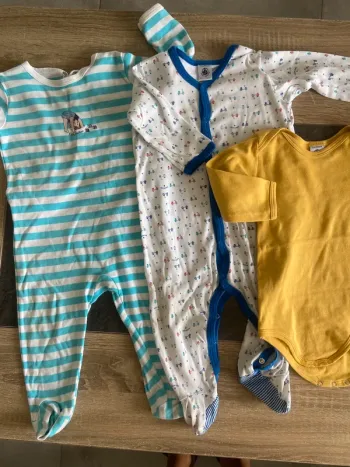 Lot pyjama + body Petit Bateau