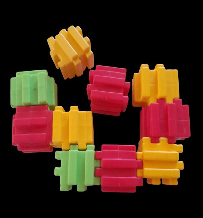 Lot de 10 cubes bloc à emboîter