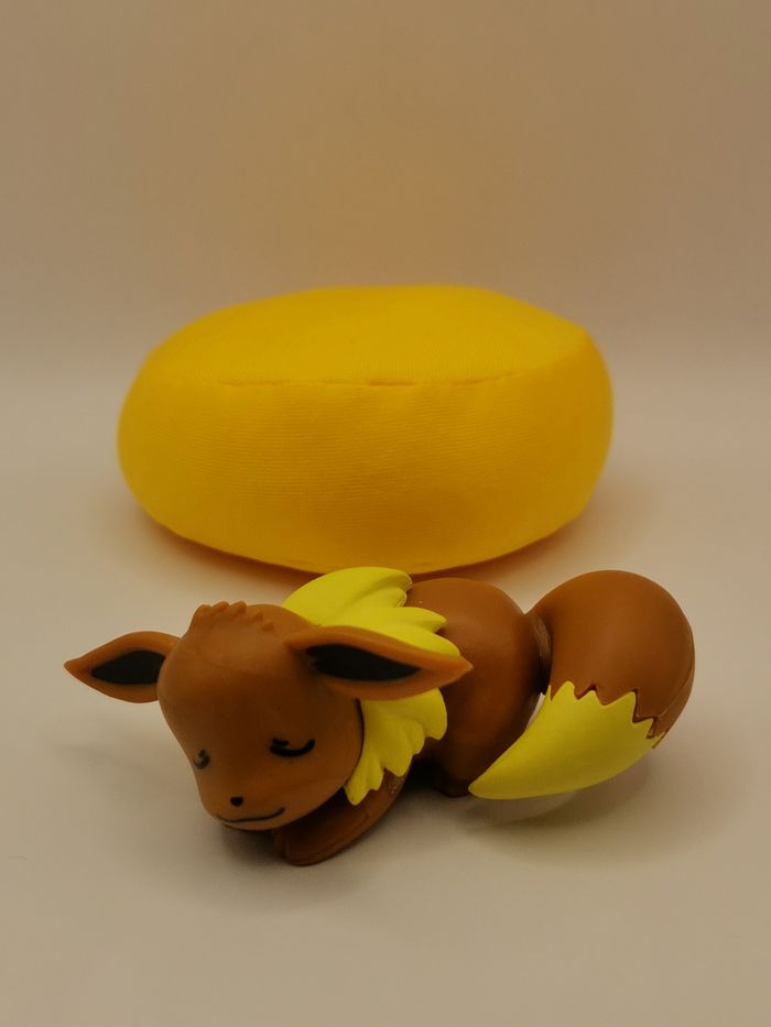 Figurine Pokémon Evoli endormi - photo numéro 3