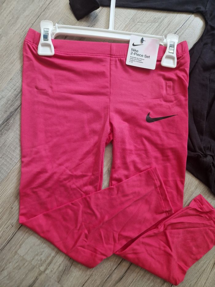 Ensemble Nike noir et fuchsia - photo numéro 2