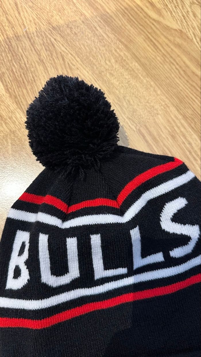 Bonnet Chicago Bulls neuf avec pompons - photo numéro 3