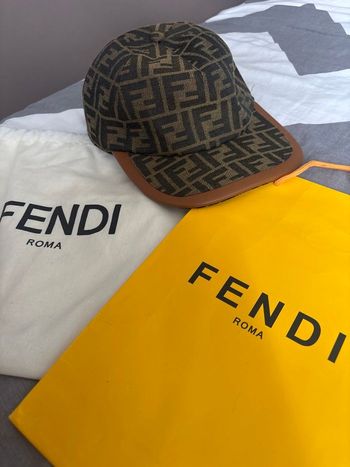 casquettes fendi 