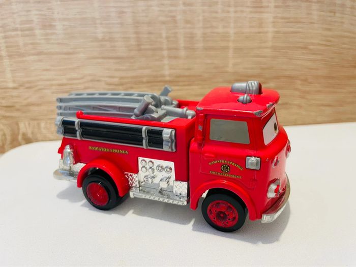 Red Disney cars - photo numéro 2