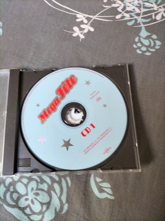 Cd méga fête pochette fissure - photo numéro 3