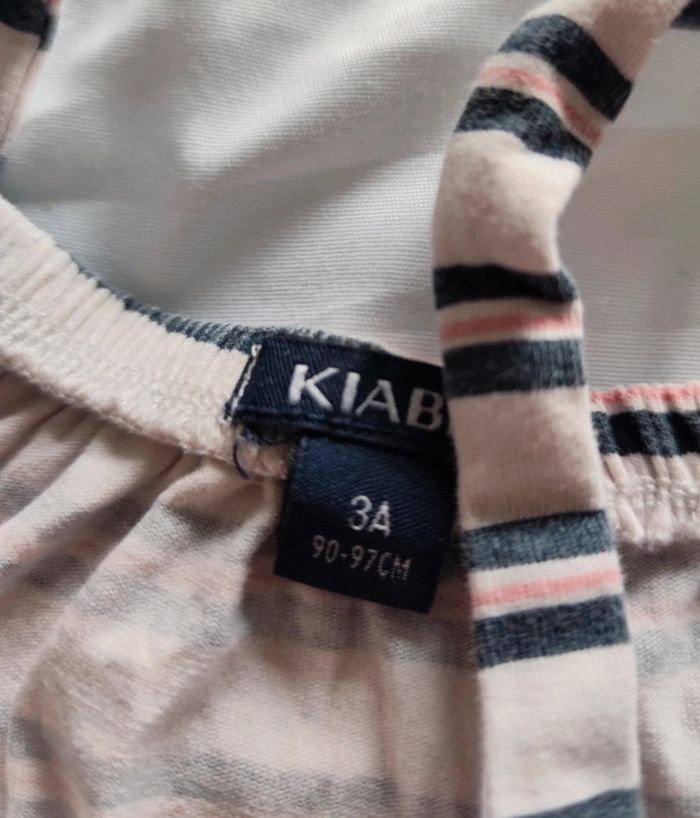Robe rayée 🦄 Taille 3 ans - photo numéro 3