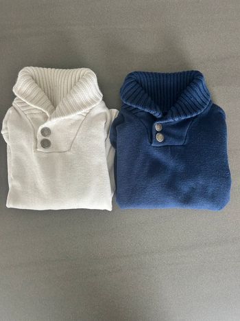 Pulls okaidi 4 ans blanc et bleu