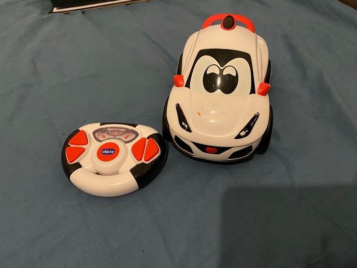 Voiture télécommandée - photo numéro 4