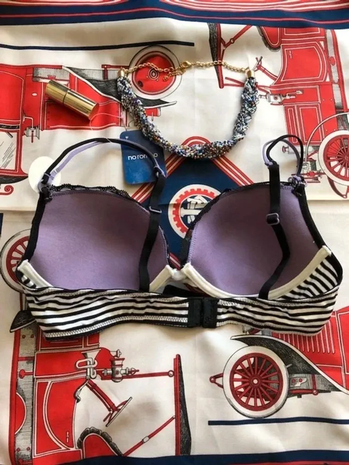 Soutien-gorge à armatures 90B - photo numéro 2