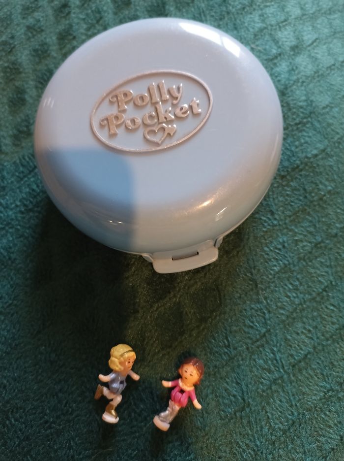 Polly pocket