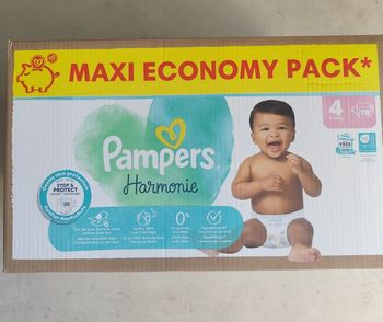 Couches Pampers harmonie