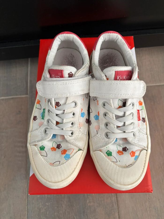 Baskets sneakers kickers pointure 33 kickgoldi blanches - photo numéro 5