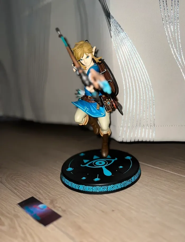 Figurine Collector "LINK" The Legend of Zelda Breath of The Wild 25cm Occasion - photo numéro 5