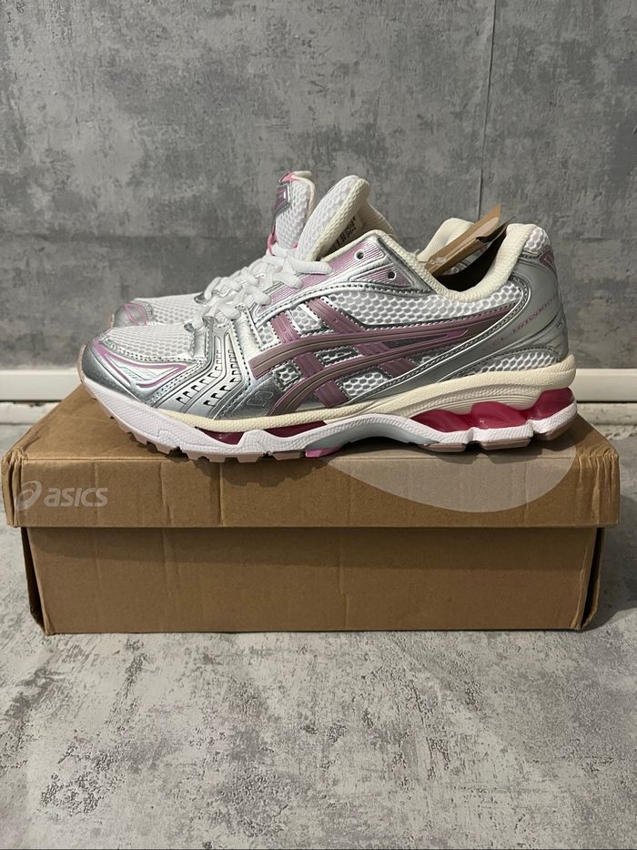 ASICS Kayano 14  blanc/Fauve – NEUF – Pointure 43.5 – Homme/Femme - photo numéro 3