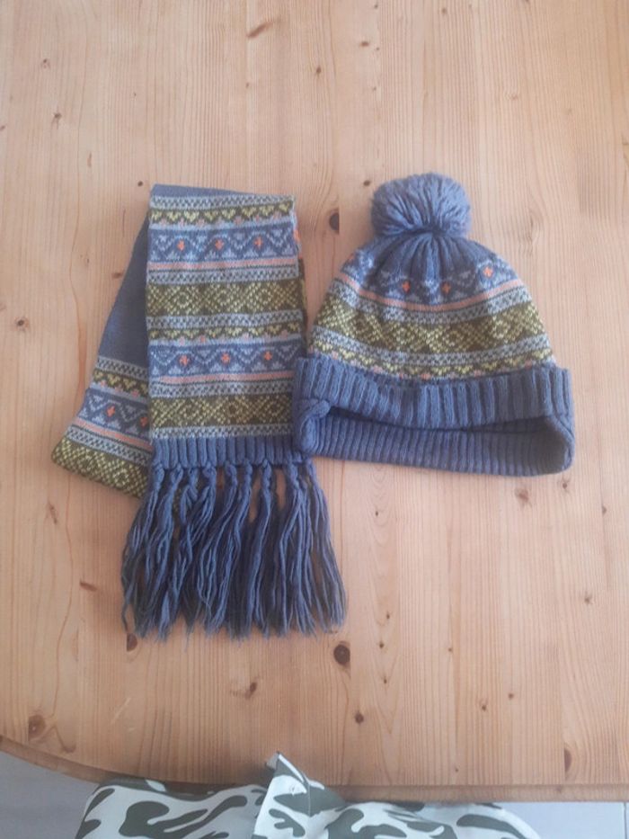 Bonnet et écharpe 4/5ans