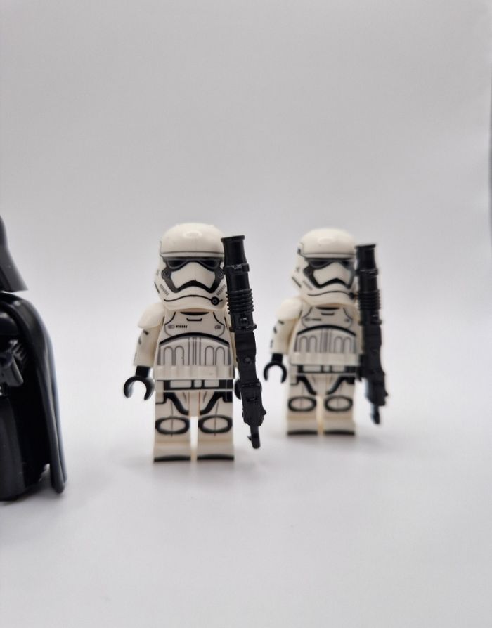 Figurines type lego Sith Dark Vador + 4 stormtroopers star wars - photo numéro 3