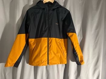 Veste coupe vent quechua