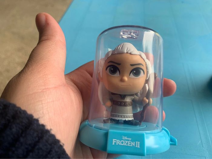 Lot de deux figurines reine des neiges 2 - photo numéro 3