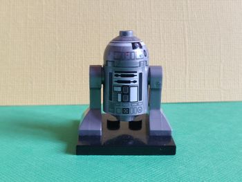 Figurine Compatible Star Wars R- Q2 + socle
