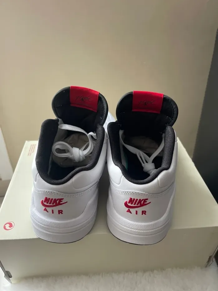 Basket Jordan stadium - photo numéro 4