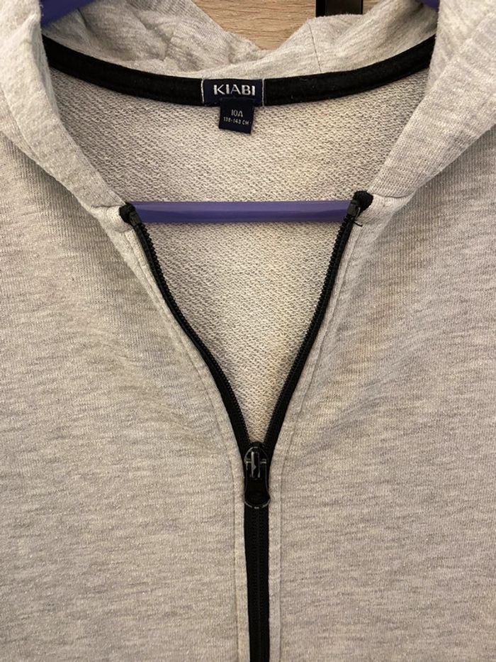 Sweat zippé Kiabi Taille 10 ans - photo numéro 3