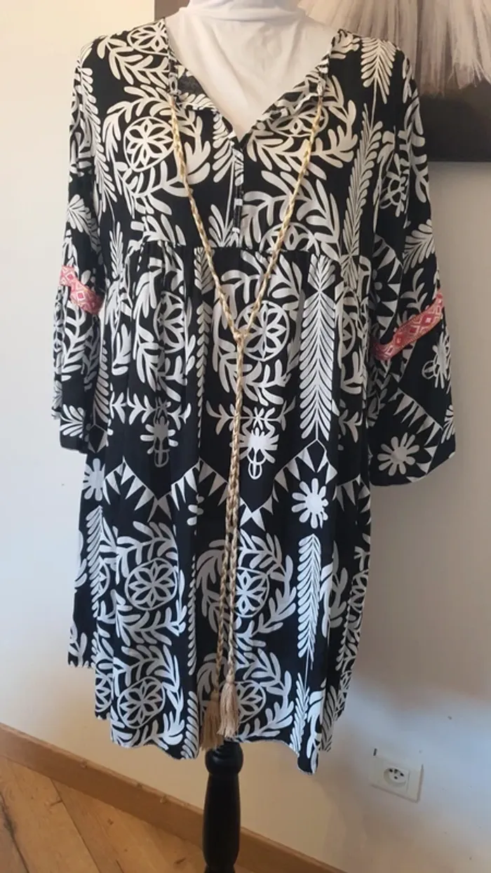 Robe pomponnette