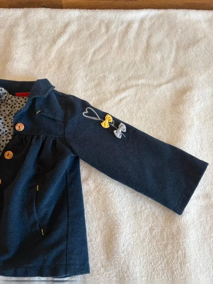 Manteau fille bleu marine Tissaia 24 mois – doublure cœurs, détail papillon brodé - photo numéro 4