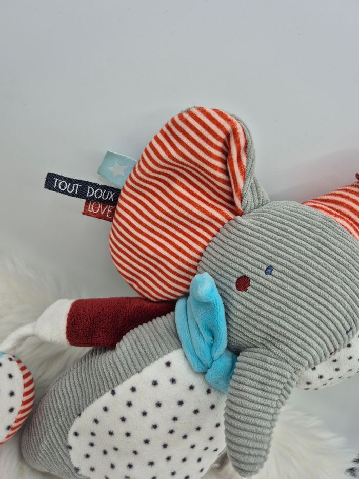 Doudou peluche d’activités éléphant Tape à L'Oeil TAO - photo numéro 2