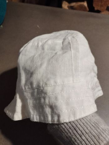 Chapeau en lin blanc 6 mois