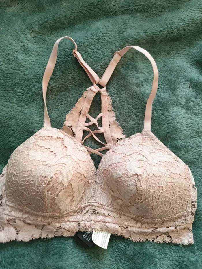 Soutien gorge 85b - photo numéro 2