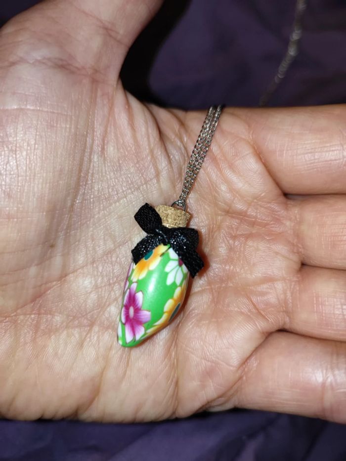 Collier avec pendentif fiole 🌸 - photo numéro 8