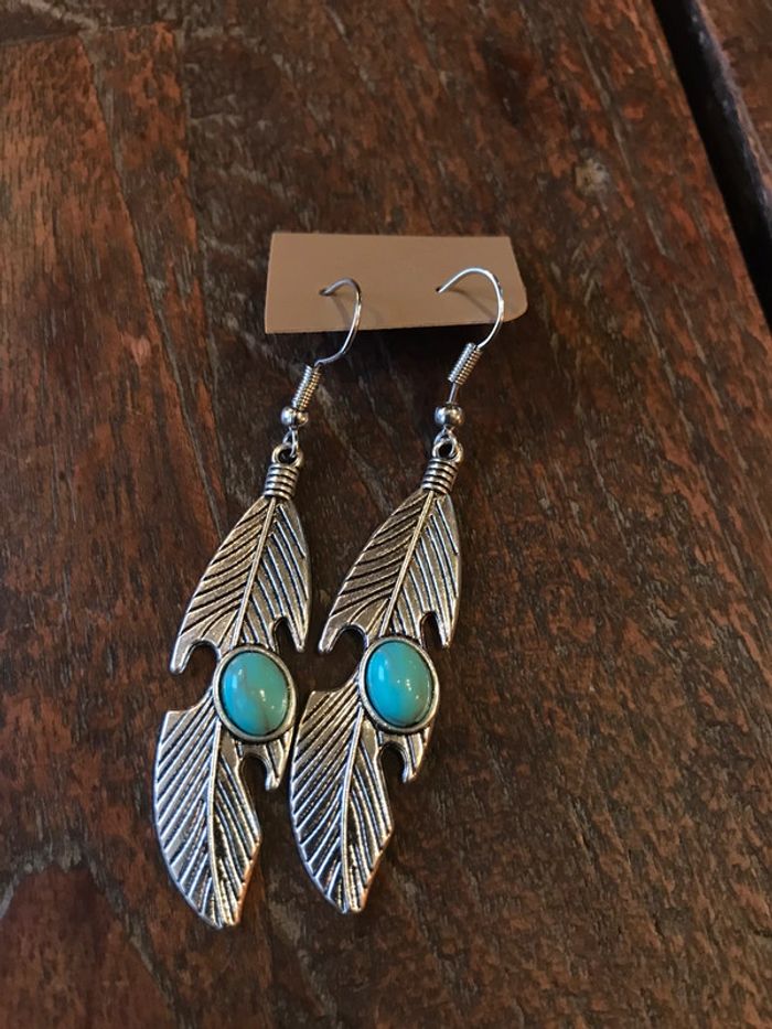 Boucles d’oreilles plumes et turquoise - photo numéro 2