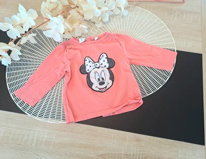 Haut ML, taille 9 mois, marque Disney baby, minnie