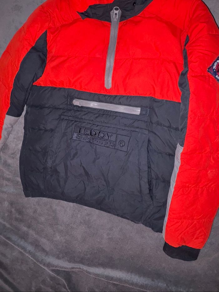 Manteau d’hiver garçon taille 14 ans Teddy Smith rouge en très bon état - photo numéro 5