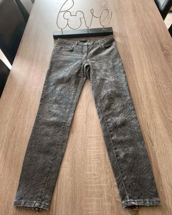 Pantalon court taille 36 avec jolies motifs H&M
