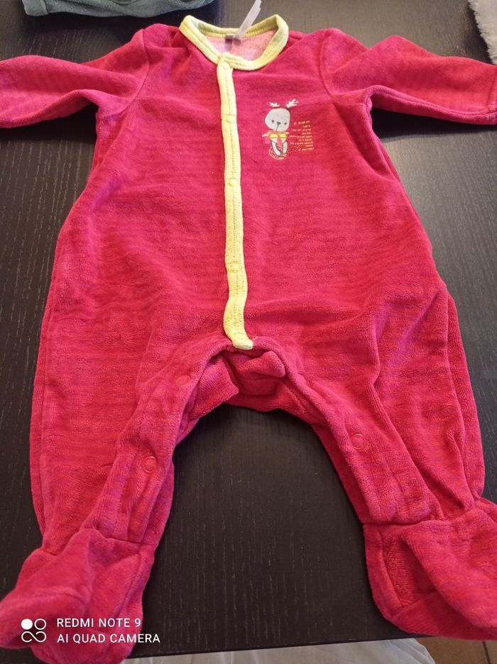 Lot de 3 Pyjama 3 mois garçon très bon état - photo numéro 2