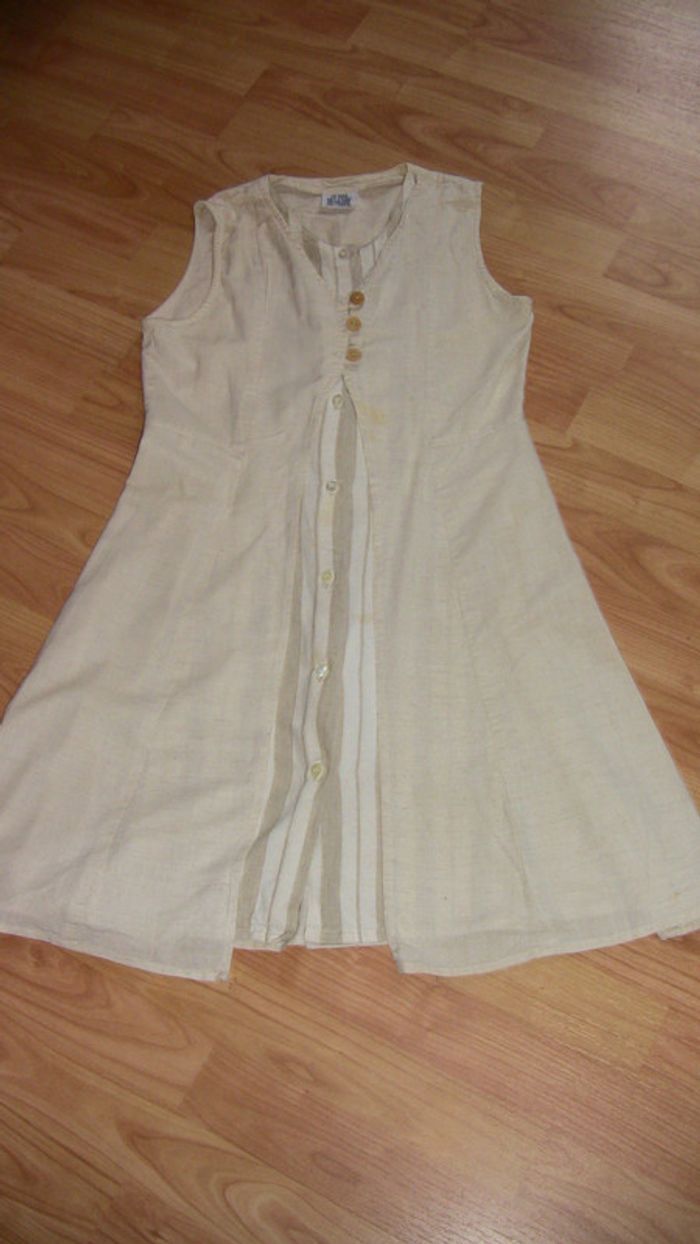 robe beige Taille 12 ans-2 superpositions - photo numéro 1