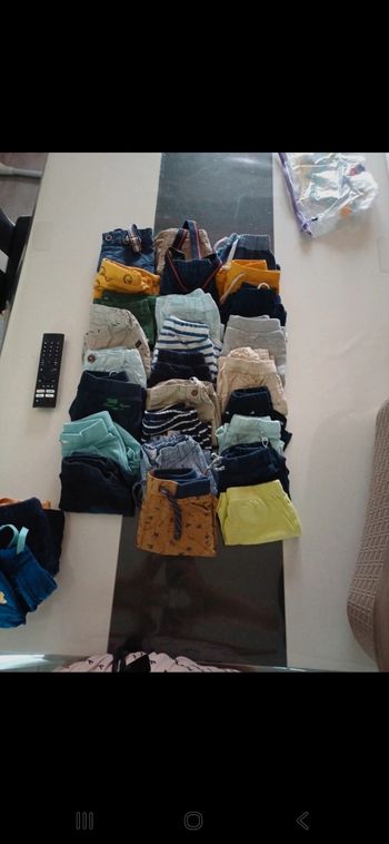 Lot shorts taille 12 mois
