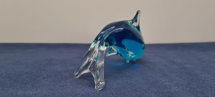 Dauphin en verre bleu dégradé - photo numéro 4