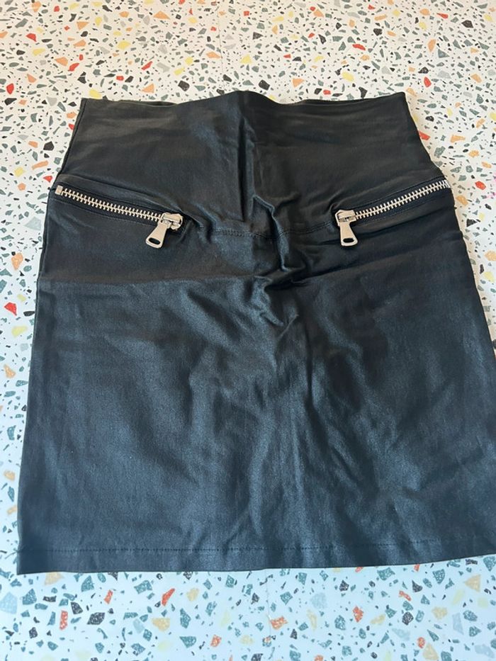 Jupe similicuir a zip