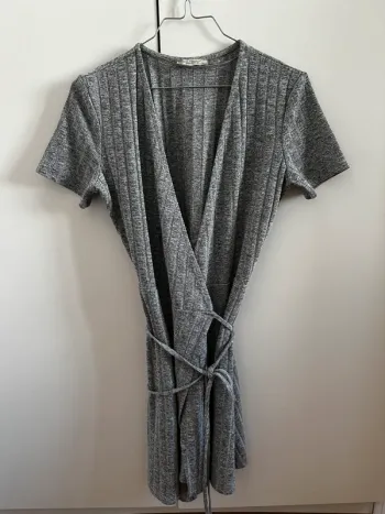 Robe grise Zara