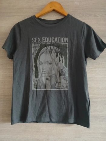 Tee-shirt Sex Education