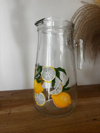 Vintage carafe citrons