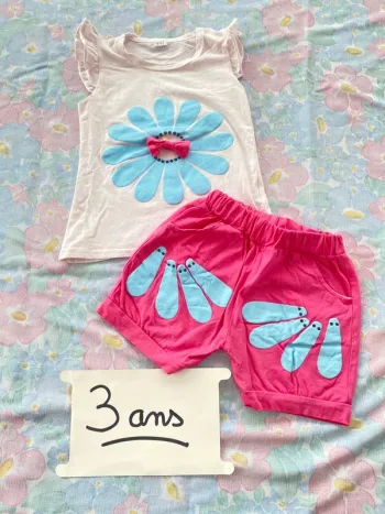 Très bel ensemble short bloomer tee-shirt 3 ans