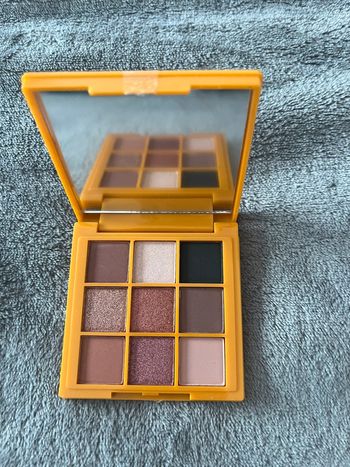 Palette de fards à paupières de 9 nuances chaudes lash step