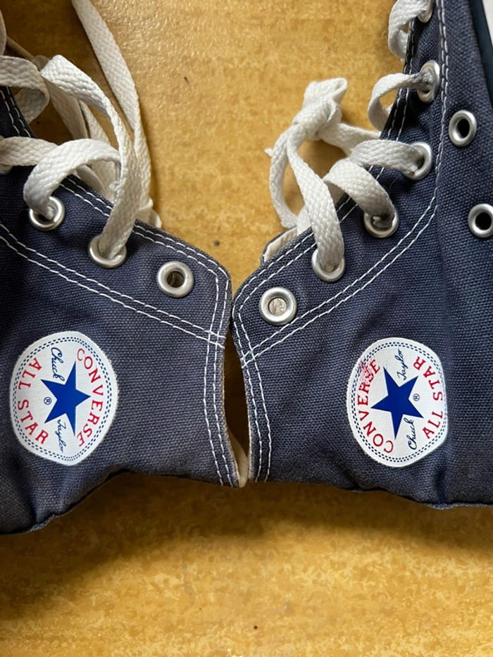 Converse été 36 bon état bleu marine - photo numéro 2