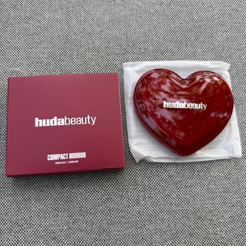 Miroir de poche Huda Beauty 