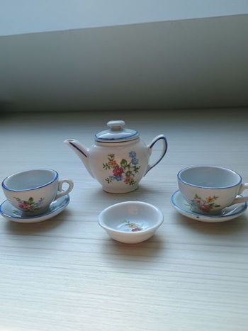 Dinette service à thé en porcelaine foreign
