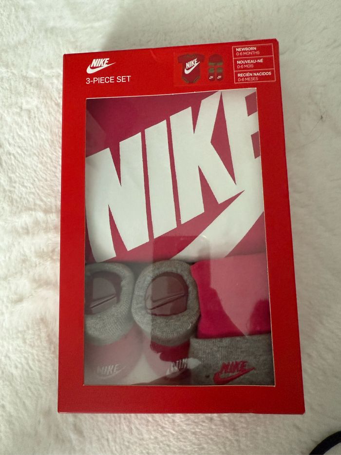 Ensemble Nike bébé - photo numéro 2
